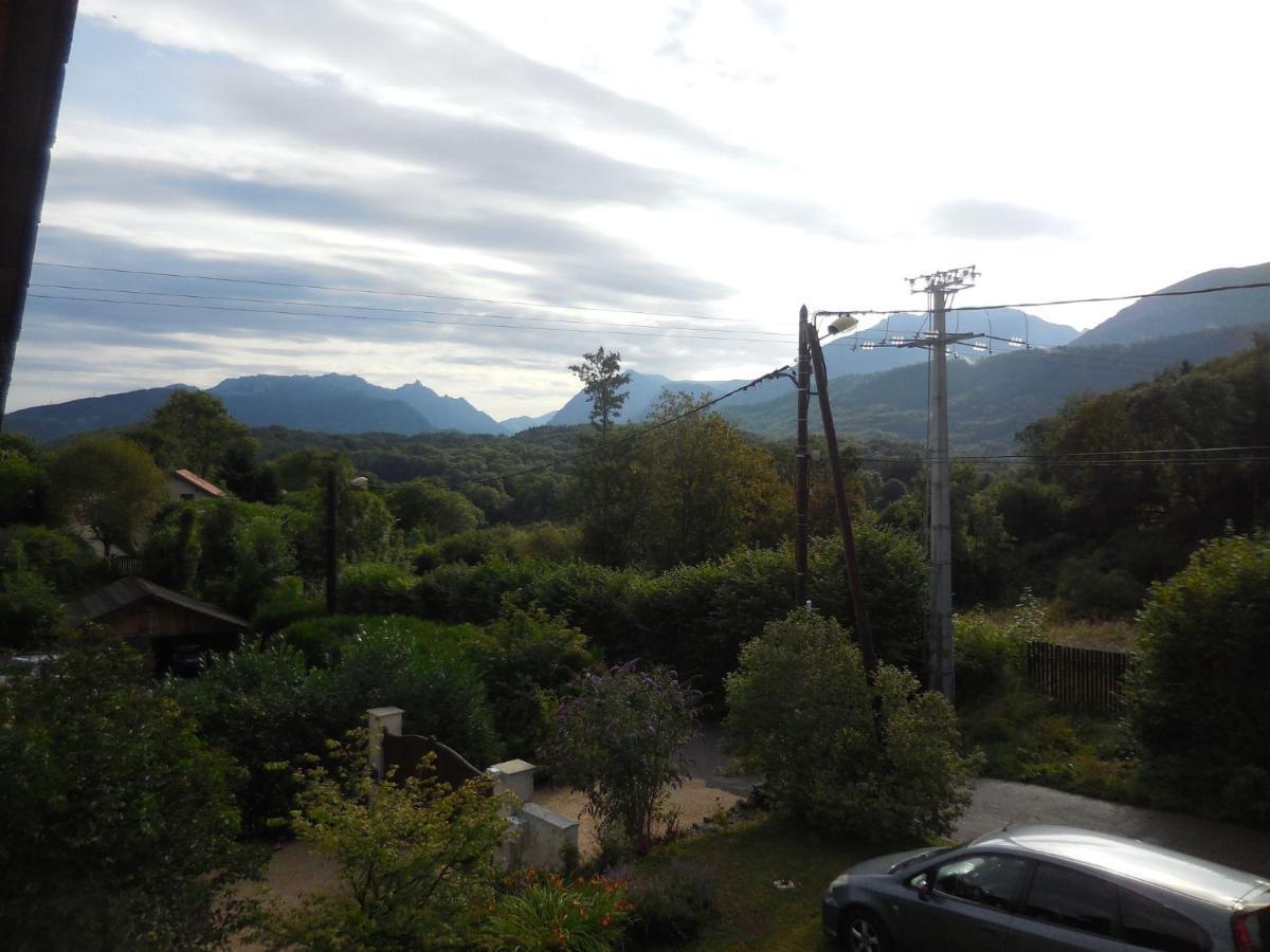 Chalet With Mountain Views Laffrey Екстериор снимка